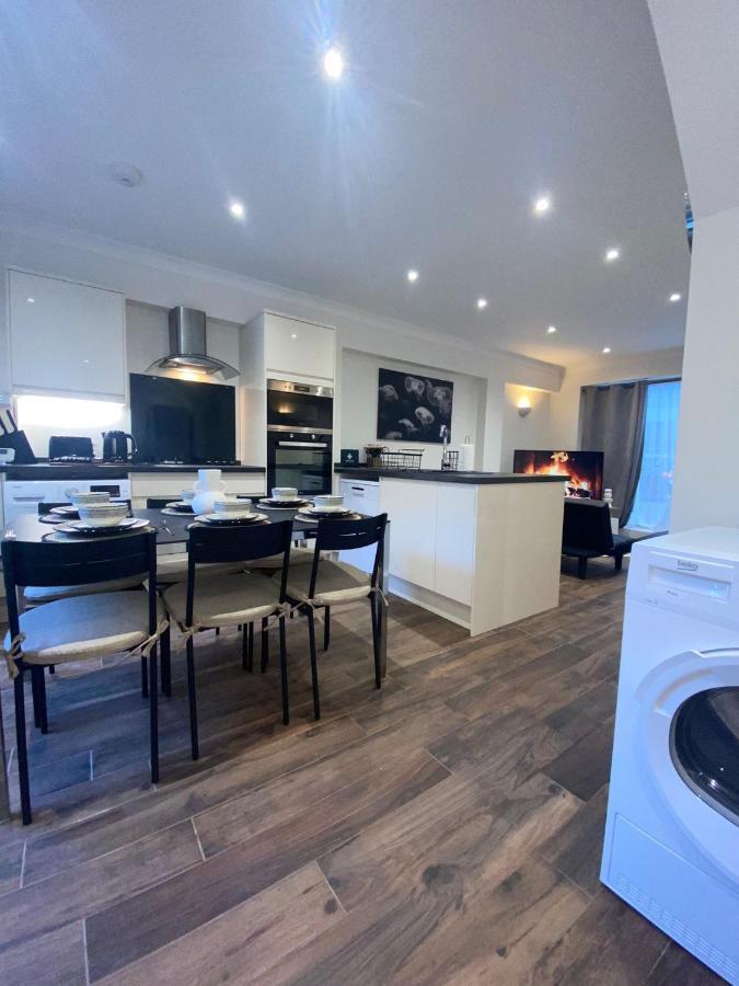 Central London, Jaccuzzi,Newbuild, 2 Bedrooms Two Baths Luaran gambar