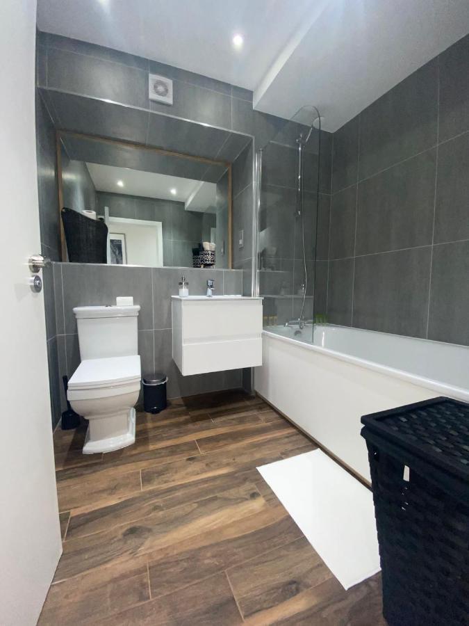 Central London, Jaccuzzi,Newbuild, 2 Bedrooms Two Baths Luaran gambar